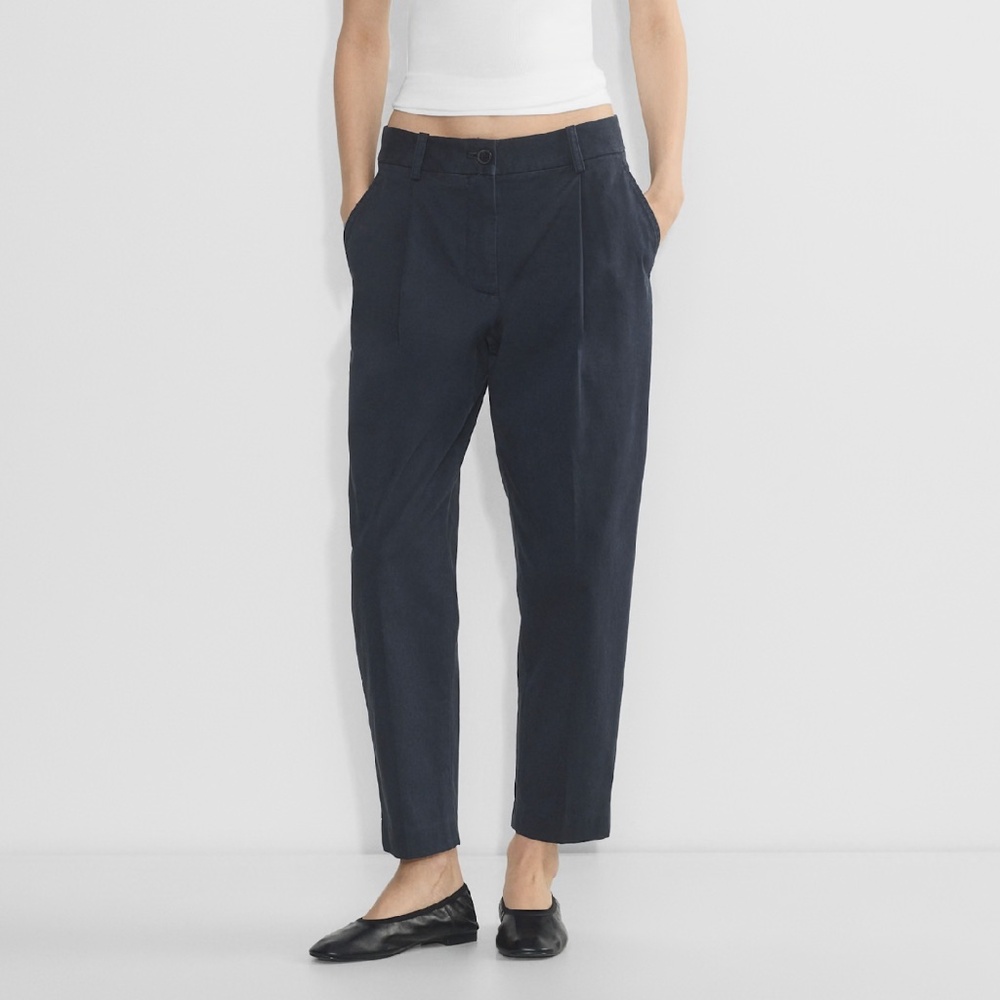Aritzia Chino Mid-Rise Carrot Pant in Washed Dark Night Navy, NWT, Size 4